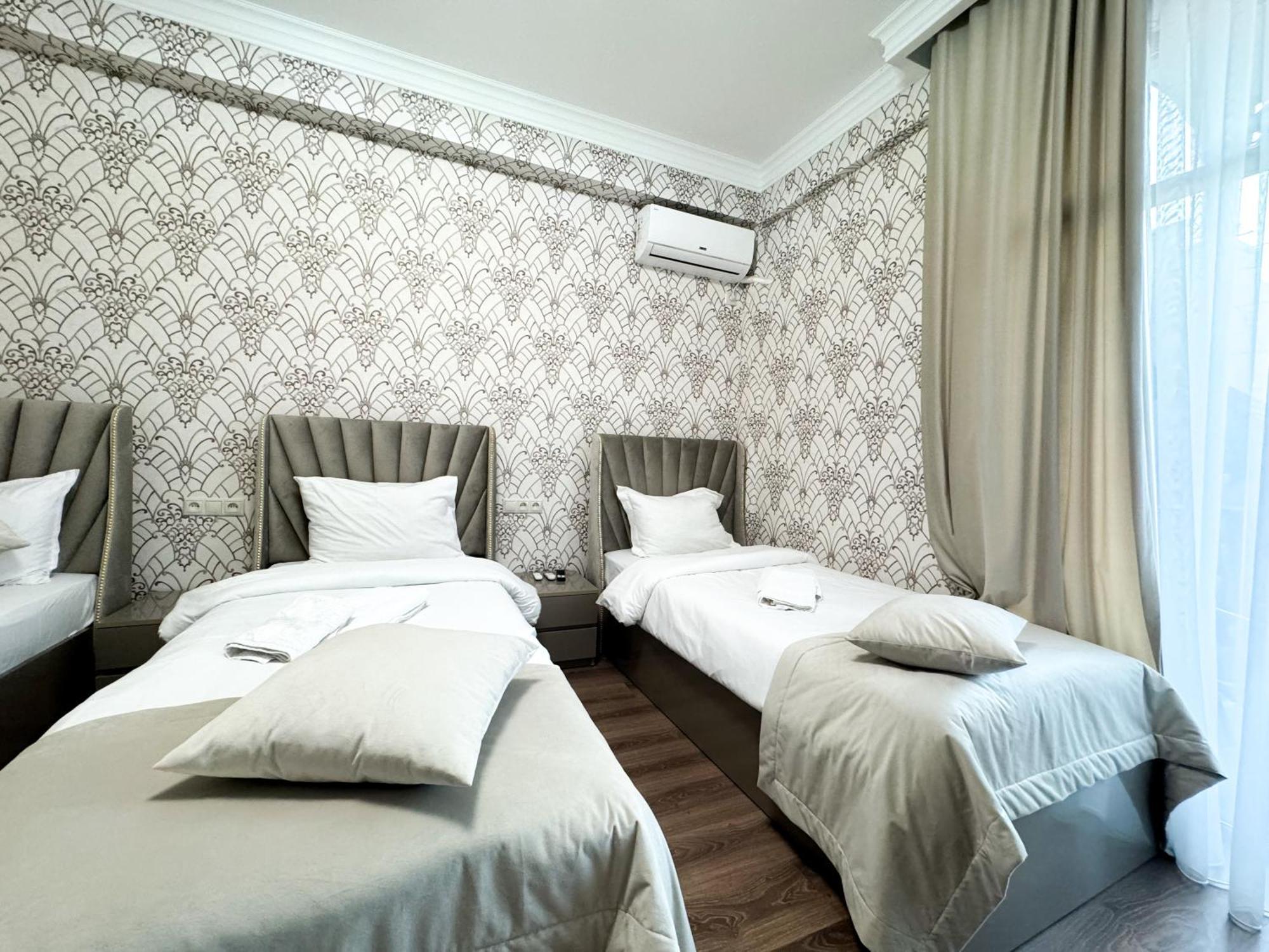 Armenia Hotel Erivan Exterior foto