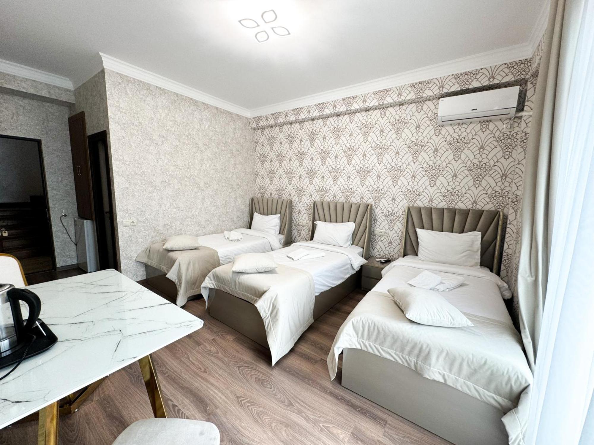 Armenia Hotel Erivan Exterior foto