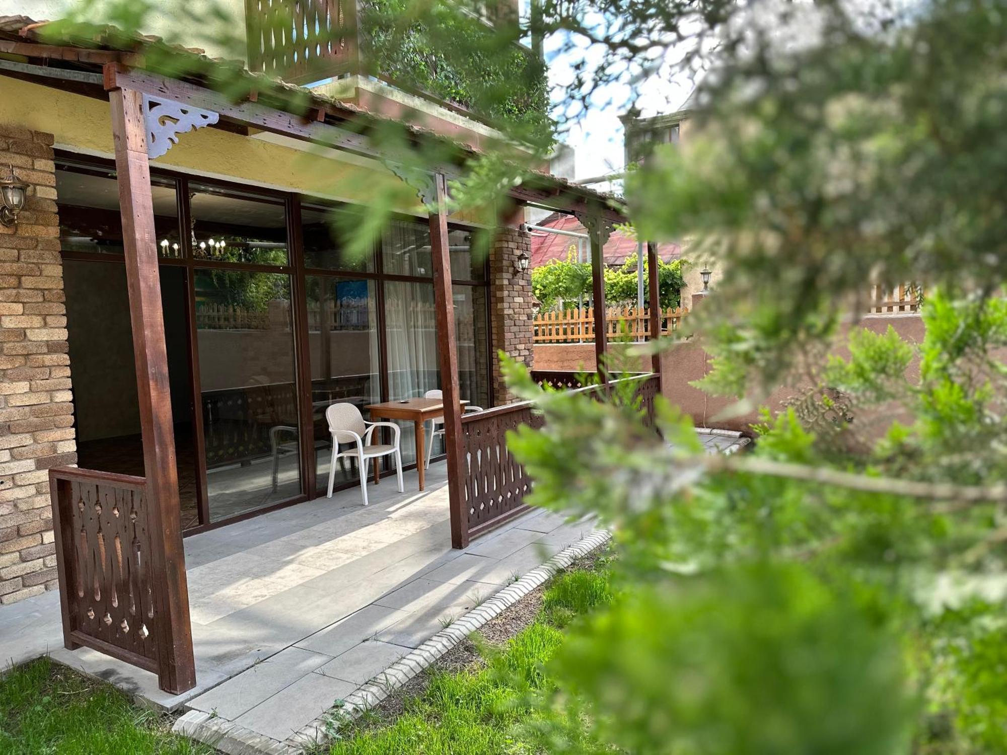 Armenia Hotel Erivan Exterior foto