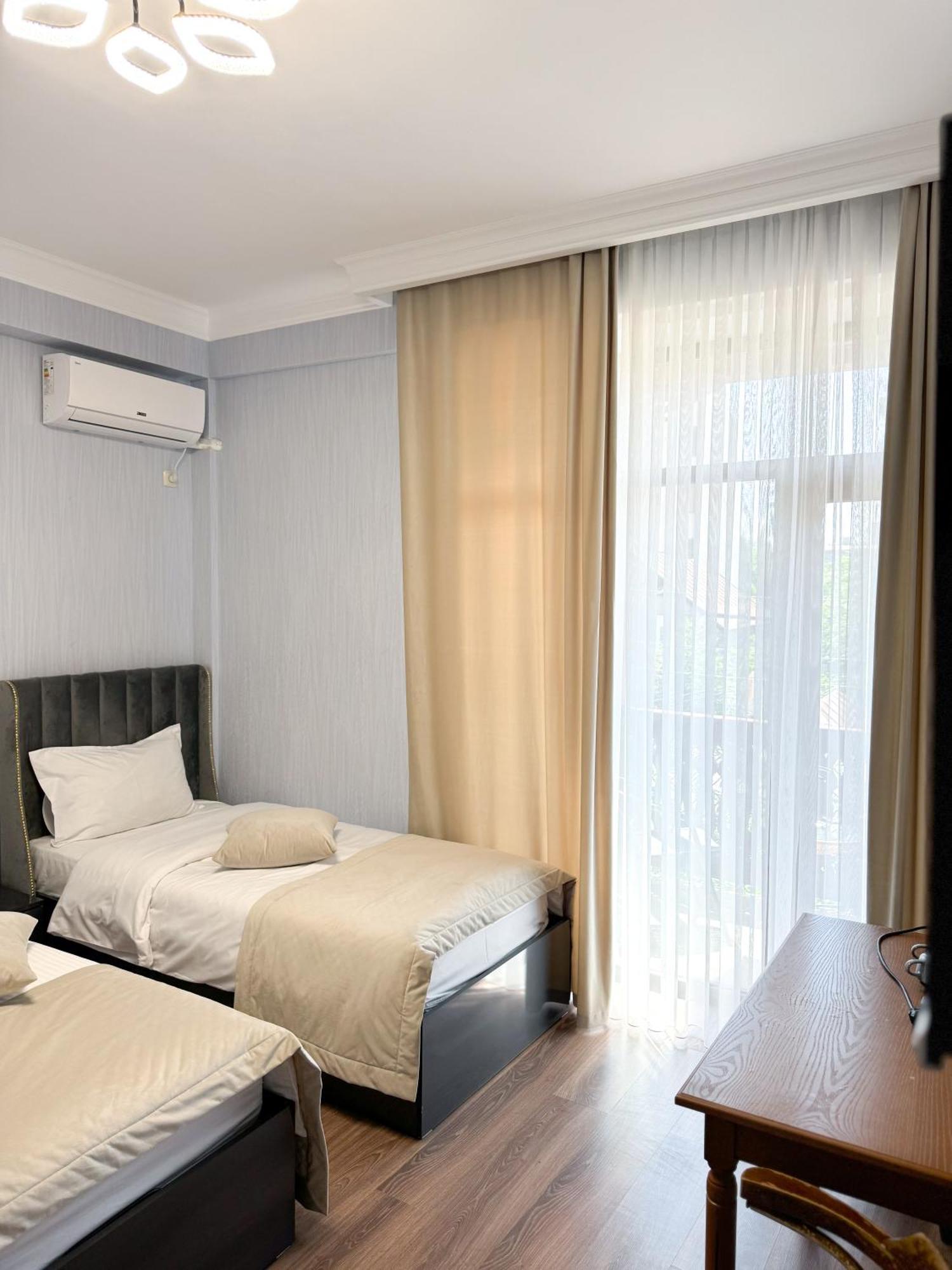 Armenia Hotel Erivan Exterior foto