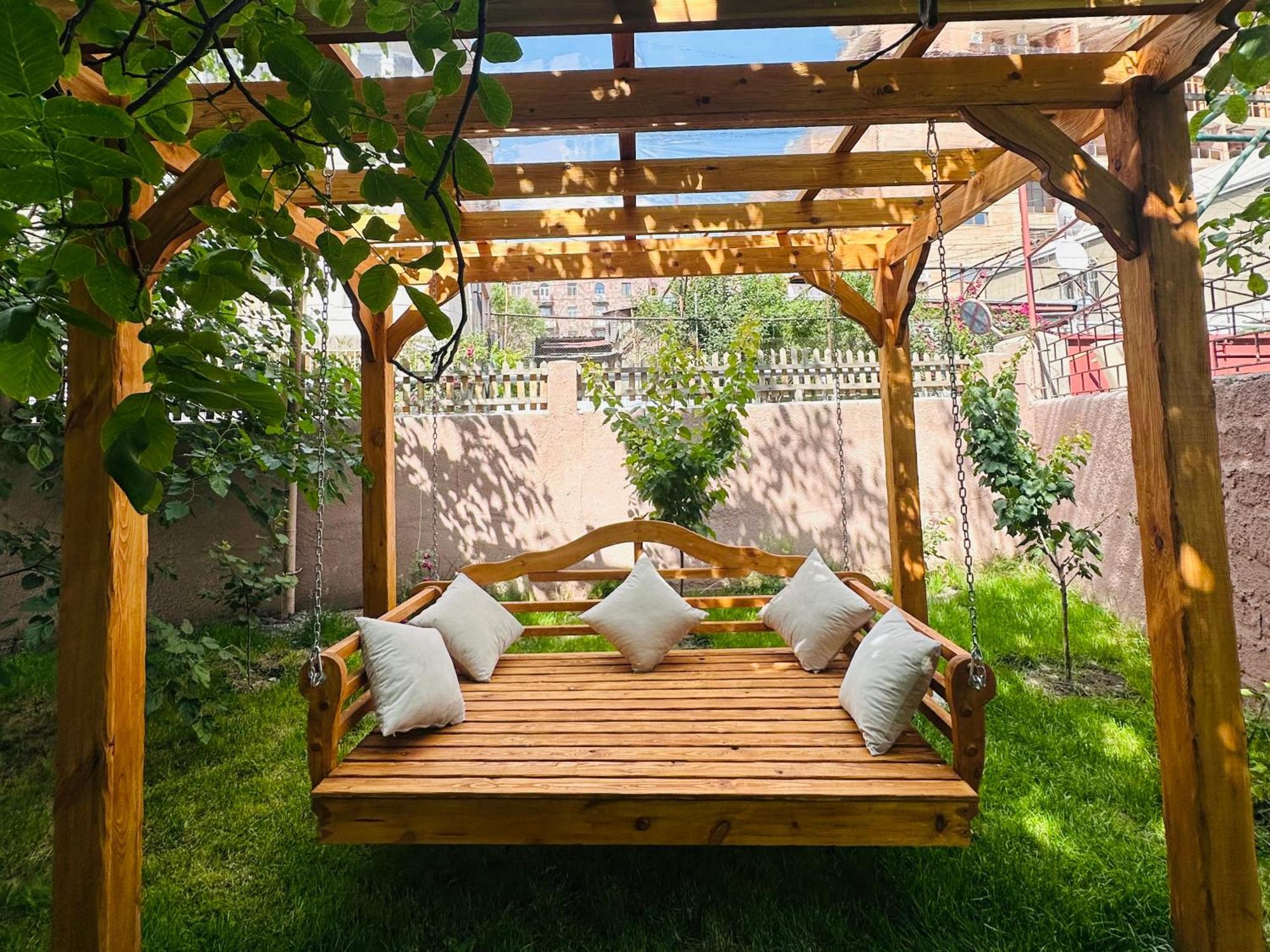 Armenia Hotel Erivan Exterior foto
