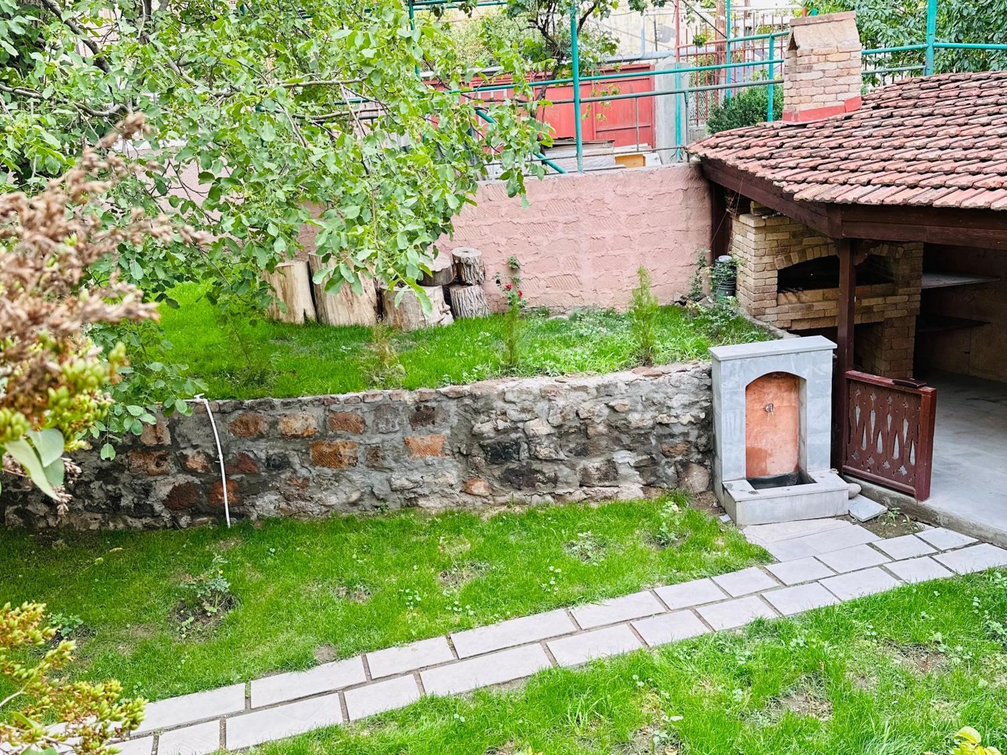 Armenia Hotel Erivan Exterior foto